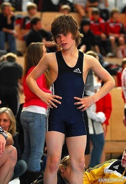 1064_boy-in-sport-shorts-48.jpg